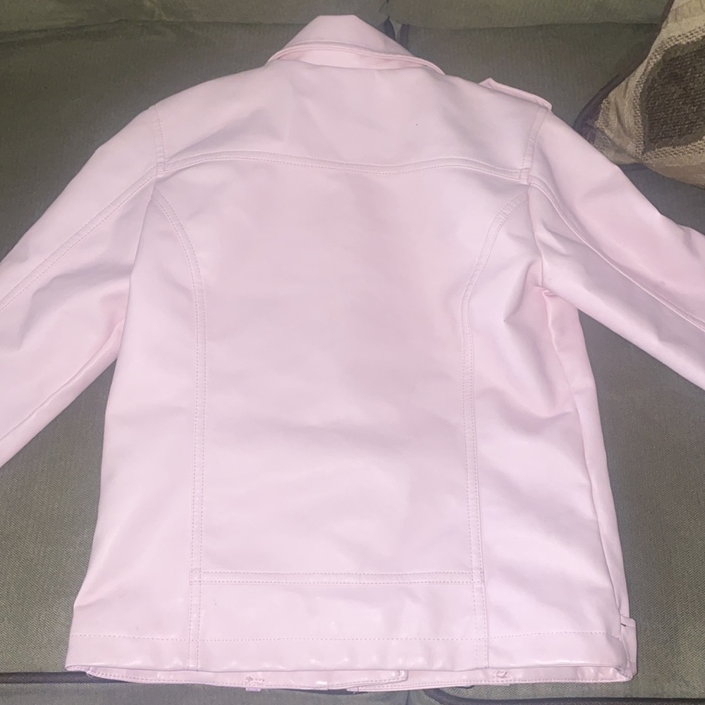 Selling a leather pink jacket worn twice - Picture 2 of 3